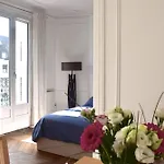 Parisian Flat Close Eiffel Tower