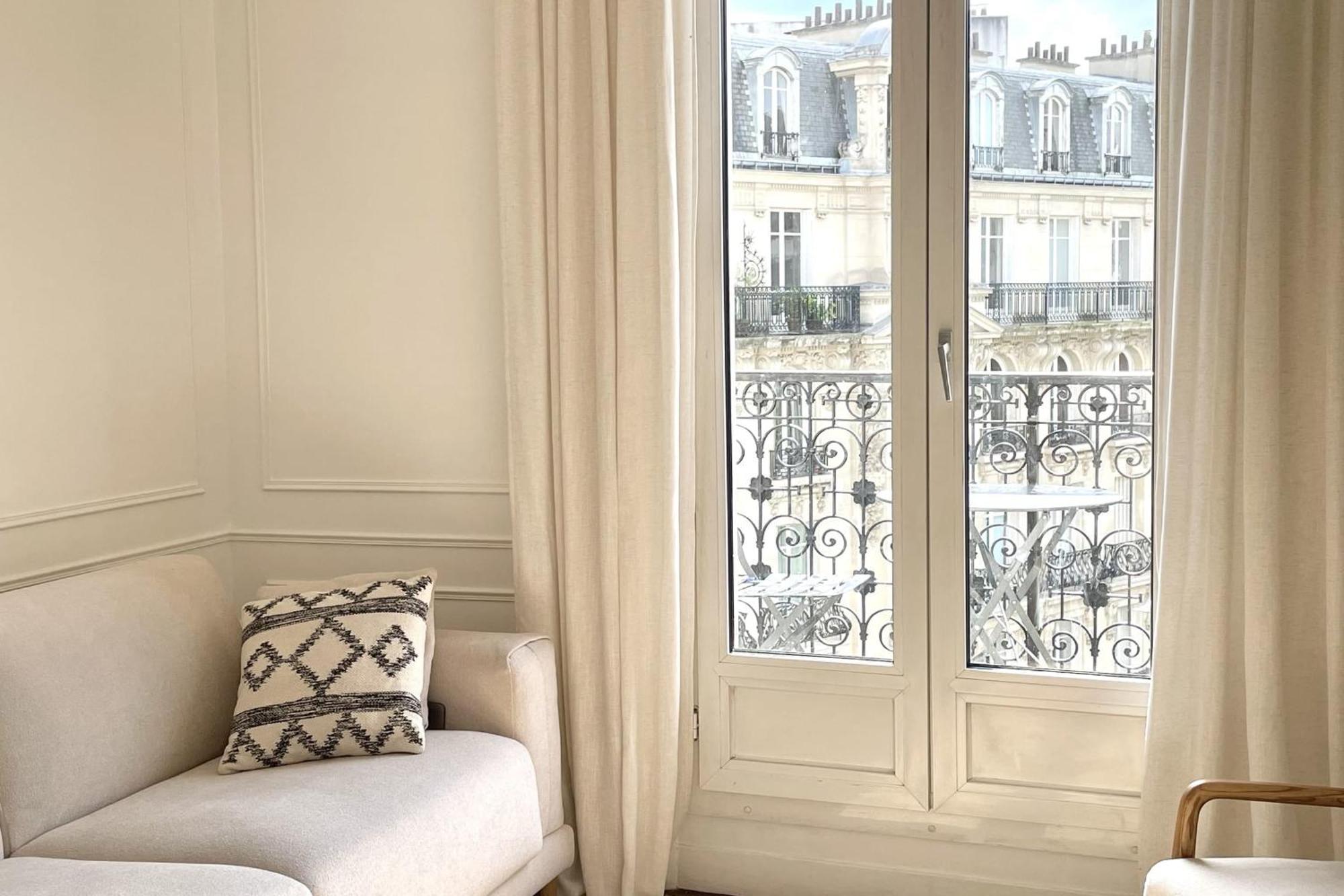 Parisian Flat Close Eiffel Tower * Parijs